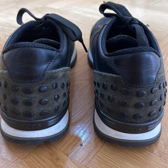 Tod’s Mens Suede and Leather sneakers in Army Green and Black - Picture 5 of 5
